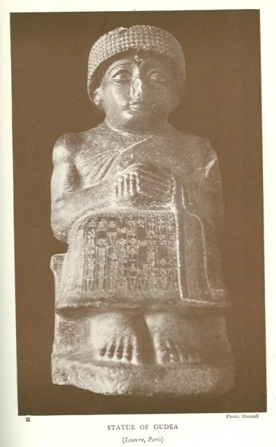 STATUE OF GUDEA<br> (<i>Louvre, Paris</i>)<br> Photo. Mansell